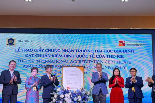 Trường đại học đầu tiên tại Việt Nam đạt chuẩn kiểm định quốc tế của THE-ICE