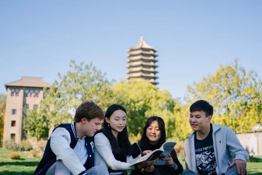 Anh dừng cấp visa du học cho 4 quốc gia