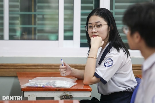 Mất 16 triệu đồng cải thiện IELTS do trường đại học “đổi luật” giờ chót