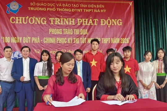 Sĩ tử vùng cao quyết tâm với chiến dịch 100 ngày bứt tốc