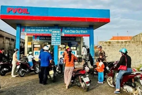 Lâm Đồng kiểm tra hoạt động kinh doanh xăng dầu, ngăn tình trạng bán nhỏ giọt