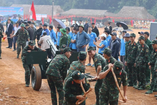 Sôi nổi hoạt động văn hóa, thể thao tại Lễ hội Hoa Ban 2026