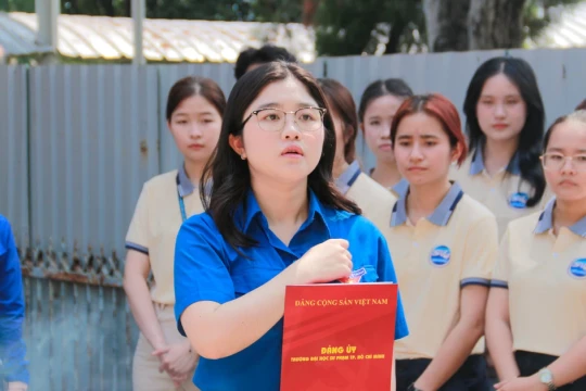 Nâng cao chất lượng phát triển đảng viên trẻ trong trường học