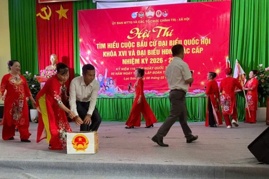 Xã miền núi Bắc Ninh tổ chức hội thi tìm hiểu về bầu cử