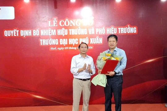 Công bố Hiệu trưởng và Phó Hiệu trưởng Trường Đại học Phú Xuân