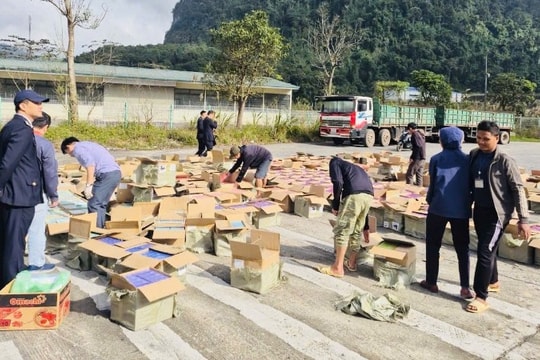 Phát hiện 1.787 vụ buôn lậu, thu giữ 154 kg ma túy trong 1 tháng