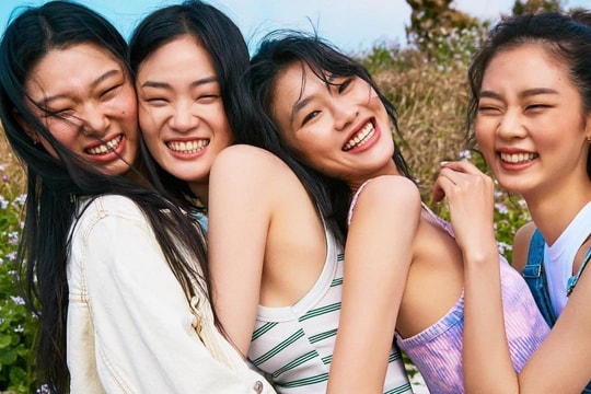 4 con giáp ăn ở cực KHÉO, năm 2026 đi đâu cũng có người thương kẻ mến