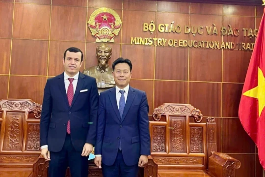 Việt Nam và An-giê-ri thúc đẩy hợp tác giáo dục - đào tạo