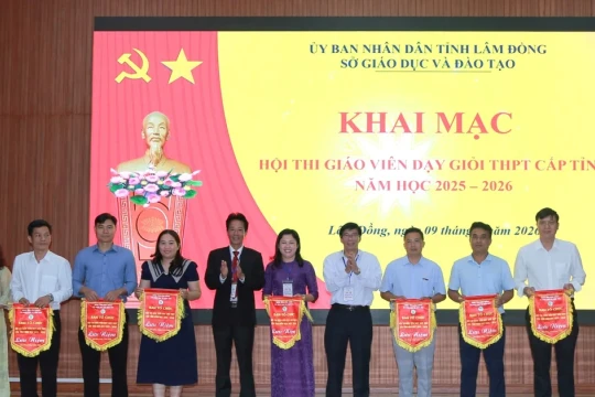 Giáo viên THPT khu vực phía Tây tỉnh Lâm Đồng thi giáo viên dạy giỏi