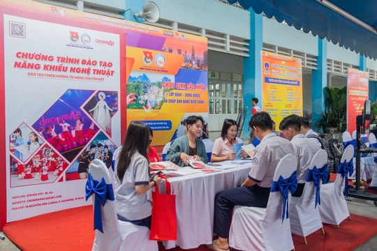 Học sinh chủ động tìm hiểu ngành học trước kỳ thi