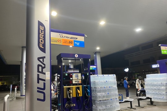 Nhiều nước châu Á tăng mạnh giá xăng dầu