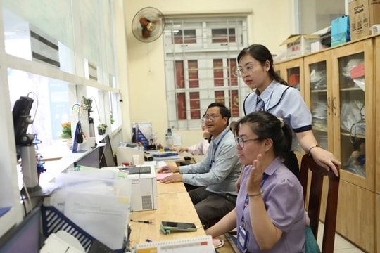 Gần 9.000 cán bộ nghỉ, TP.HCM đề xuất bổ sung 363 biên chế công chức