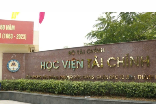 Vì sao chứng chỉ quốc tế Aptis ESOL bị từ chối: Quyền lợi sinh viên có được đảm bảo?