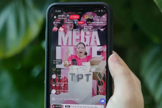 Khuyến khích sử dụng tên thật khi sử dụng mạng xã hội