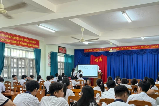 Đề xuất quy trình toàn diện cho tài liệu giáo dục địa phương