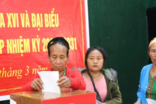 Rộn ràng ngày bầu cử sớm nơi đại ngàn biên giới xứ Nghệ