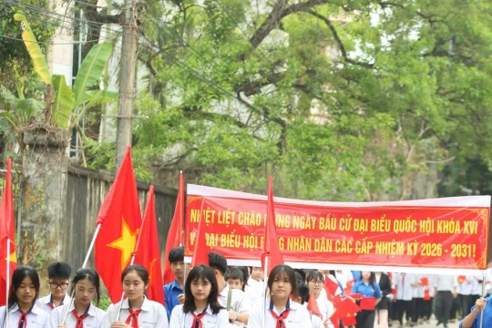 Từ sân trường ra đường phố - học sinh Bắc Ninh tuyên truyền bầu cử