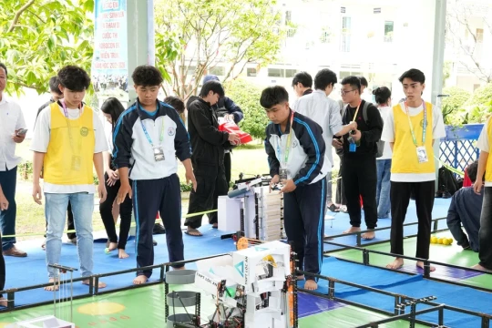 Sôi động cuộc thi Robocon ORC khu vực miền Trung