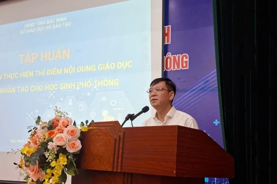 Gần 300 giáo viên Bắc Ninh tập huấn triển khai thí điểm giáo dục AI