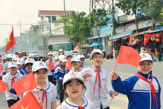 Học sinh Hưng Yên sôi nổi các hoạt động hướng về ngày hội toàn dân