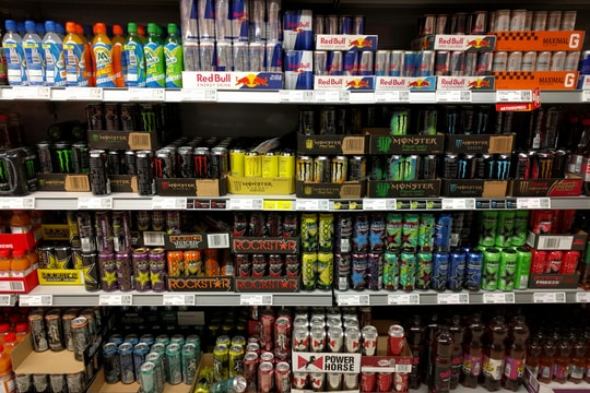 Các vận động viên thể thao có uống nước ngọt tăng lực không?