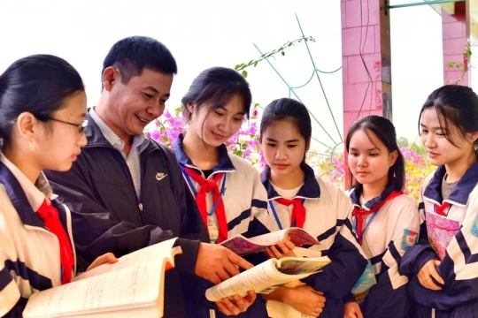 'Tam giác' giáo dục: Trách nhiệm nêu gương