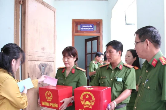 Hơn 900 người bị tạm giữ, tạm giam ở An Giang thực hiện quyền bầu cử