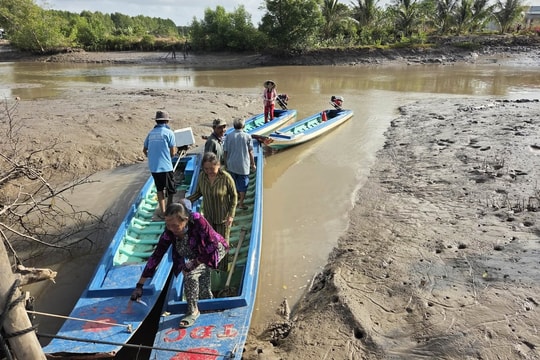 Nhiều xã, phường ở cực Nam Tổ quốc hoàn thành 100% bỏ phiếu bầu