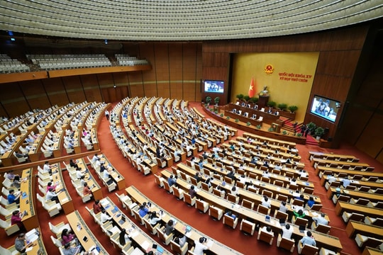 Bộ Chính trị: Nghiên cứu tăng số lượng kỳ họp Quốc hội