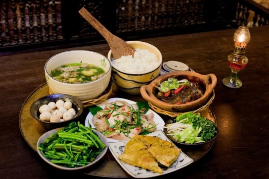 Thể lệ cuộc thi viết chủ đề 'Bữa cơm gia đình ấm áp yêu thương'