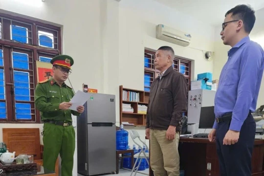 Nguyên Bí thư chi bộ và Trưởng thôn bị khởi tố vì bán trái phép 16 thửa đất