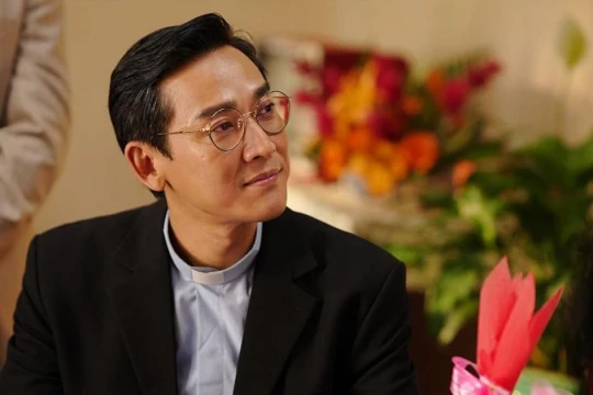 Đang khỏe mạnh, Hứa Vĩ Văn vướng tin đồn bị bệnh nguy kịch