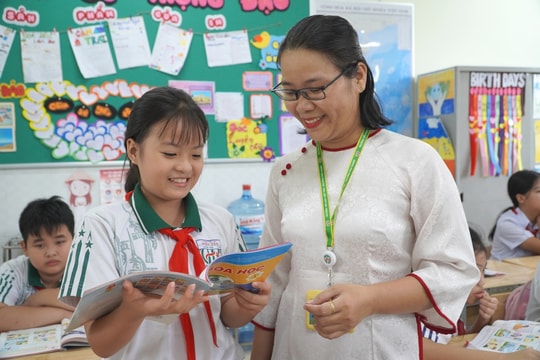 Bỏ xét thăng hạng, giáo viên hạng III lo “mắc kẹt” ở hạng thấp