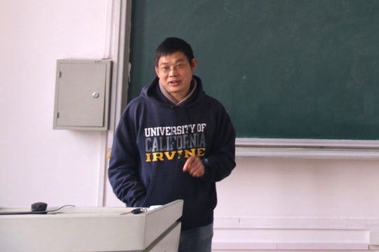 Thần đồng Toán được các đại học tranh giành khi trở về