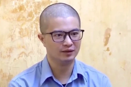 Bố mẹ, dì ruột của Mr Pips tẩu tán tiền, vàng sau khi con bị bắt như thế nào?