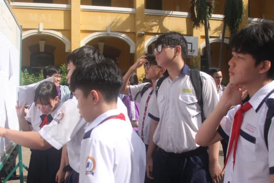 Những lưu ý khi đăng ký lớp 10 tăng cường ngoại ngữ tại TPHCM