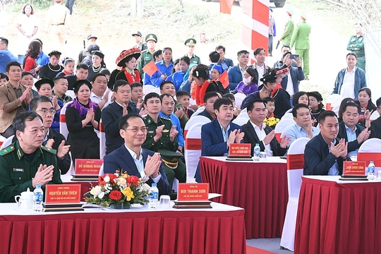 Phó Thủ tướng Bùi Thanh Sơn dự lễ khởi công Trường phổ thông nội trú liên cấp Xuân Trường, Cao Bằng