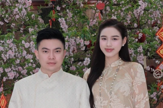 Chồng trúng cử đại biểu HĐND tỉnh Quảng Trị khóa IX, Hoa hậu Đỗ Hà phản ứng gây chú ý