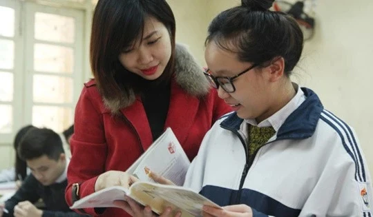 Giáo viên hạng III có được cơ hội xét thăng hạng thành giáo viên THPT chính?