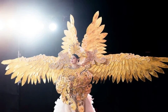 Sinh viên ngành Thiết kế thời trang kể chuyện văn hóa bằng trang phục