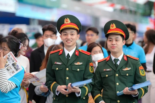 Thí sinh phải đăng ký nguyện vọng 1 vào trường quân đội ngay khi làm hồ sơ