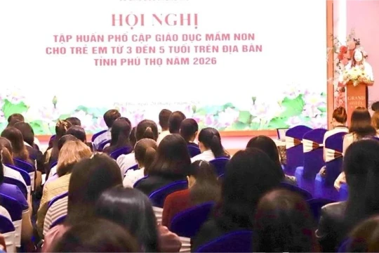 Phú Thọ tập huấn phổ cập giáo dục Mầm non cho hơn 500 cán bộ, giáo viên