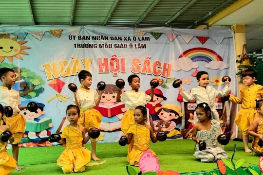 Ngày hội sách tạo sân chơi bổ ích dành cho trẻ mẫu giáo vùng dân tộc