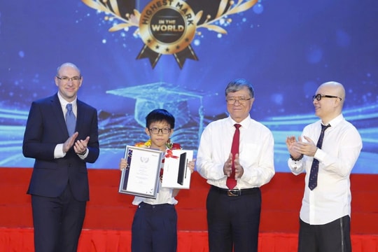 Nam sinh lớp 5 ở TPHCM đạt điểm Toán cao nhất thế giới