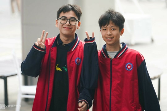 Nhiều tỉnh, thành 'nới trần' sĩ số, xây trường để tăng chỗ học lớp 10