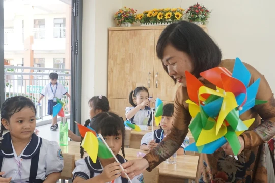 Loạt giải pháp bảo đảm chỗ học cho con em người lao động