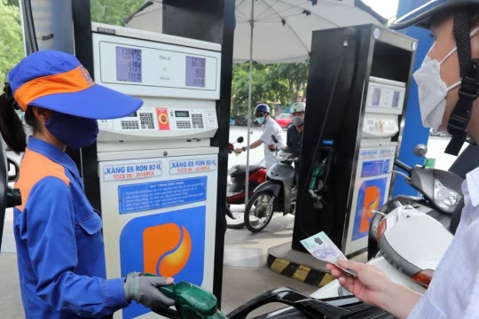 Kết luận số 14 của Bộ Chính trị về bảo đảm nguồn cung, giá nhiên liệu trong tình hình mới