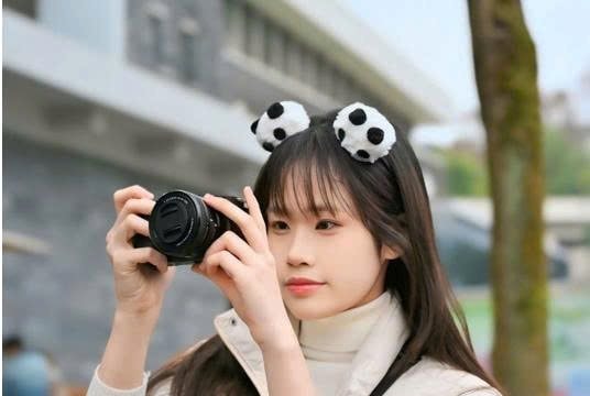 Đàm Thủy Tiên – giọng ca Gen Z đưa âm nhạc dân tộc Việt chạm tới Cup Vàng quốc tế