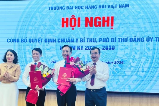Trường Đại học Hàng hải Việt Nam công bố Quyết định chuẩn y Bí thư, Phó Bí thư