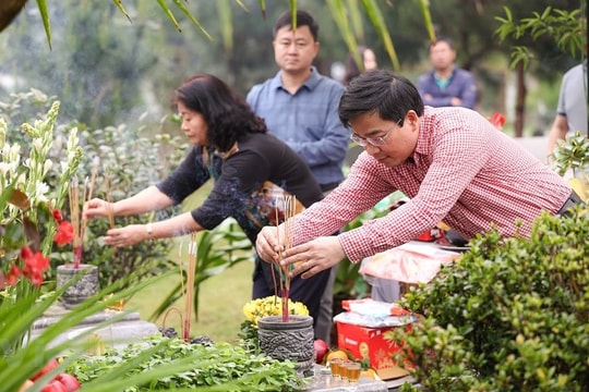 Tết Thanh Minh 2026 được tổ tiên "ĐỘ" - 5 con giáp số HÊN, ăn ở có phúc có phần, tài khoản số dư lớn!